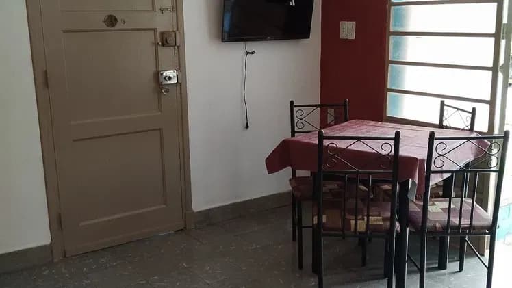 Vivienda de 1 habitaciones en Vedado, Plaza de la Revolución — foto 6 de 7