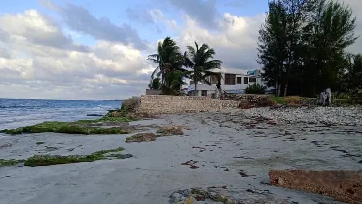 Vivienda de 4 habitaciones en Guanabo, La Habana del Este