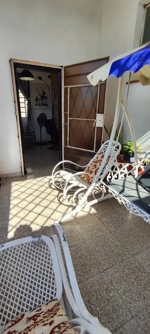 Vivienda de 3 habitaciones en Versalles, La Lisa