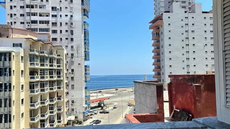 Vivienda de 4 habitaciones en Vedado, Plaza de la Revolución — foto 2 de 10