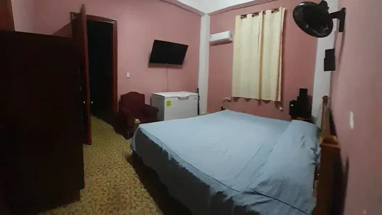 Vivienda de 4 habitaciones en Vedado, Plaza de la Revolución — foto 1 de 8