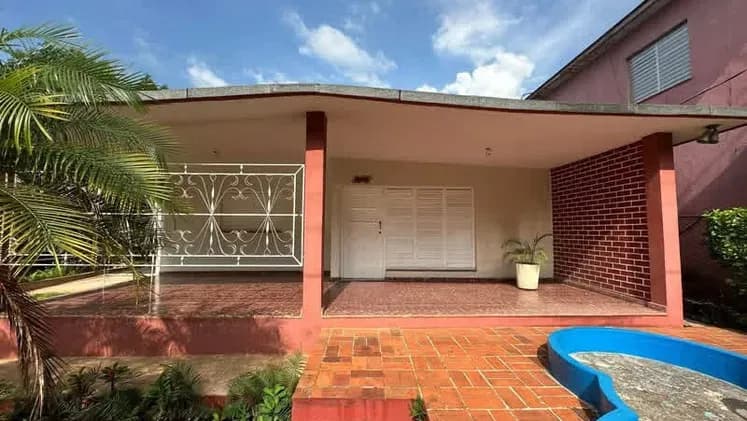 Vivienda de 4 habitaciones en Santiago de las Vegas, Boyeros — foto 1 de 10