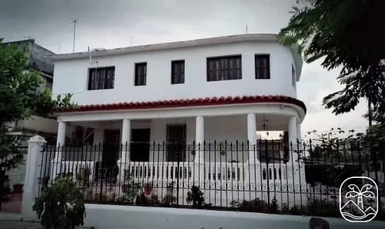 Vivienda de 11 habitaciones en Vedado, Plaza de la Revolución — foto 4 de 12