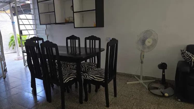 Vivienda de 3 habitaciones en Vedado, Plaza de la Revolución — foto 2 de 9