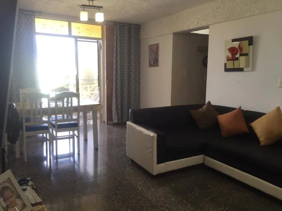Vivienda de 3 habitaciones en Vedado, Plaza de la Revolución — foto 2 de 11