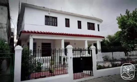 Vivienda de 11 habitaciones en Vedado, Plaza de la Revolución — foto 2 de 12