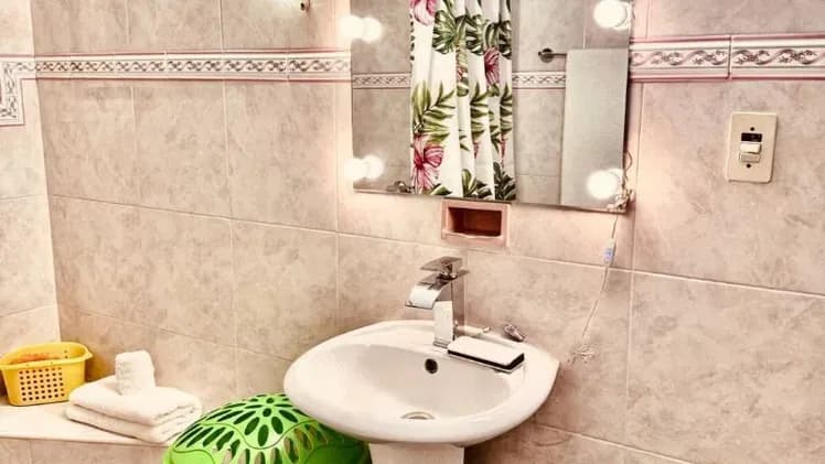 Vivienda de 2 habitaciones en Vedado, Plaza de la Revolución — foto 1 de 10