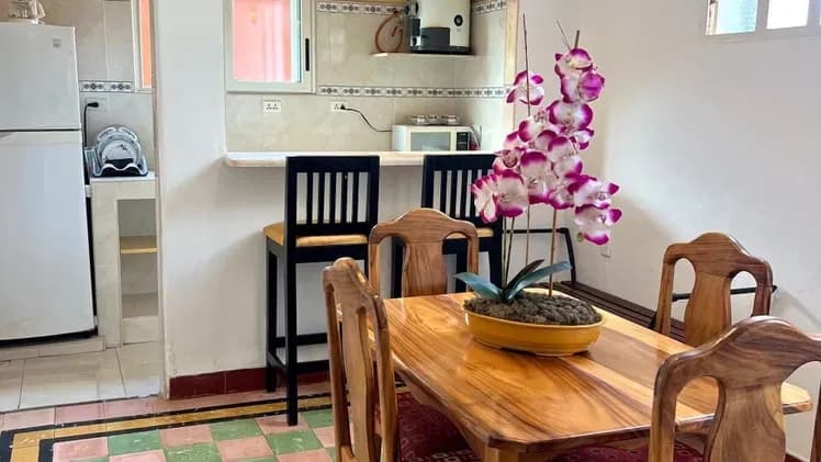 Vivienda de 2 habitaciones en Vedado, Plaza de la Revolución — foto 1 de 9