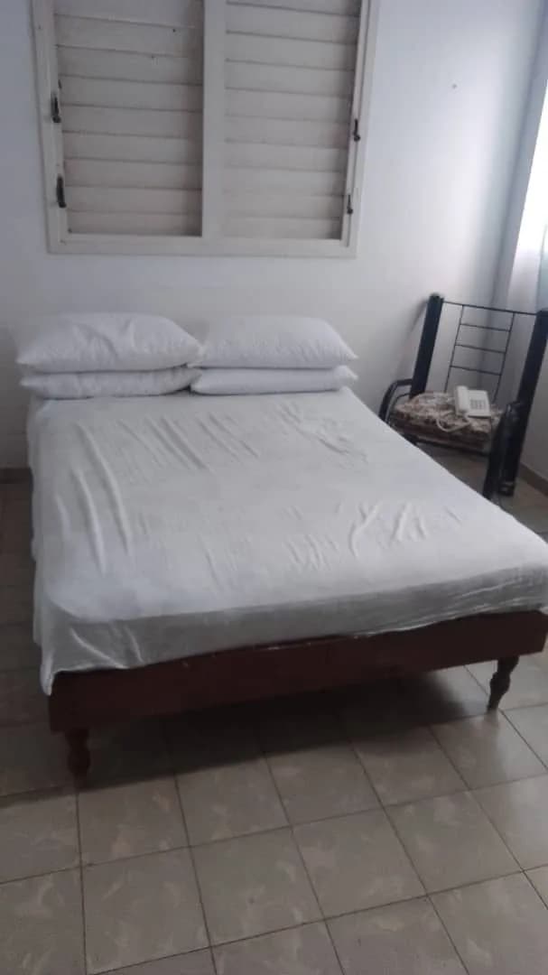 Vivienda de 2 habitaciones en Vedado, Plaza de la Revolución — foto 2 de 12