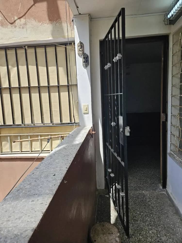 Vivienda de 2 habitaciones en Vedado, Plaza de la Revolución — foto 9 de 11