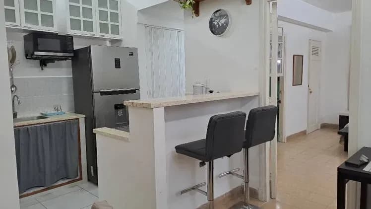 Vivienda de 2 habitaciones en Vedado, Plaza de la Revolución — foto 1 de 10