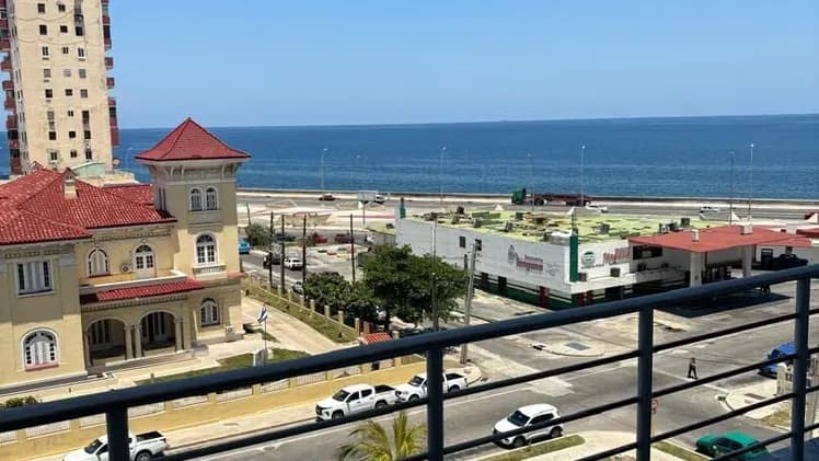 Vivienda de 4 habitaciones en Vedado, Plaza de la Revolución