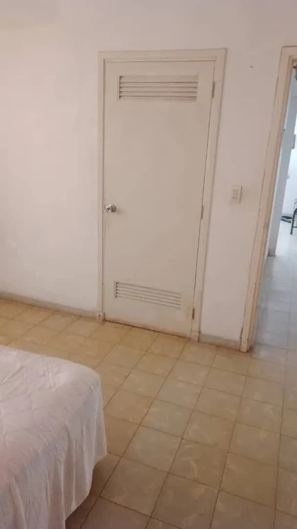 Vivienda de 2 habitaciones en Vedado, Plaza de la Revolución — foto 4 de 12