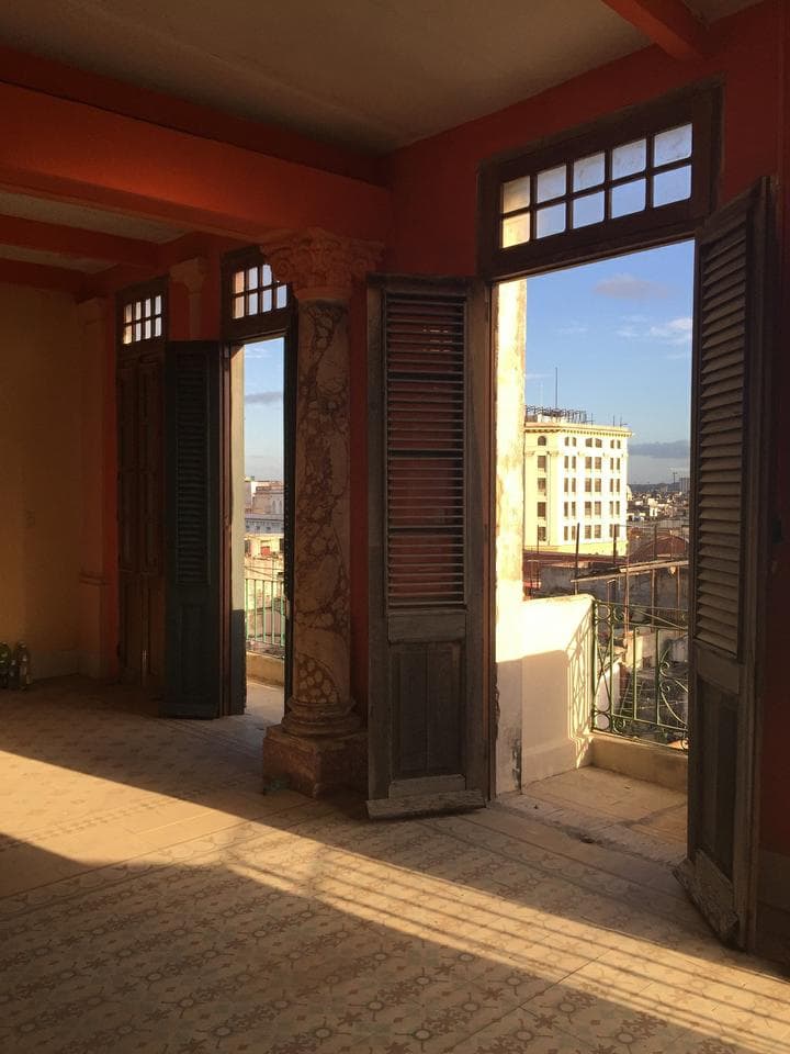 Apartamento de 3 habitaciones en La Habana Vieja, La Habana Vieja — foto 2 de 5