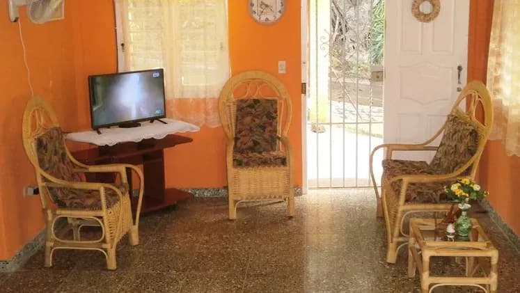 Vivienda de 4 habitaciones en Guanabo, La Habana del Este — foto 2 de 9