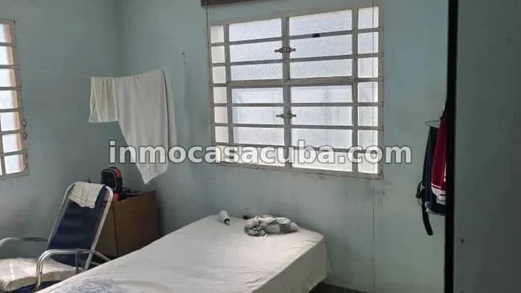 Vivienda de 4 habitaciones en Alturas del Aeropuerto, Boyeros — foto 5 de 9