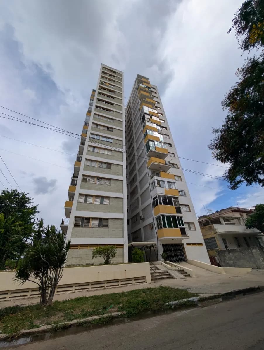 Vivienda de 4 habitaciones en Vedado, Plaza de la Revolución