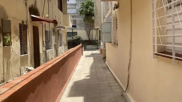 Vivienda de 2 habitaciones en Nuevo Vedado, Plaza de la Revolución — foto 2 de 10