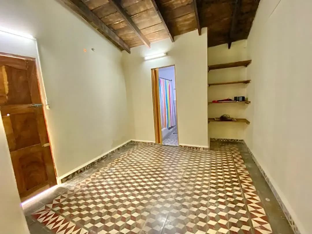 Casa de 2 habitaciones en Holguín, Holguín — foto 12 de 24