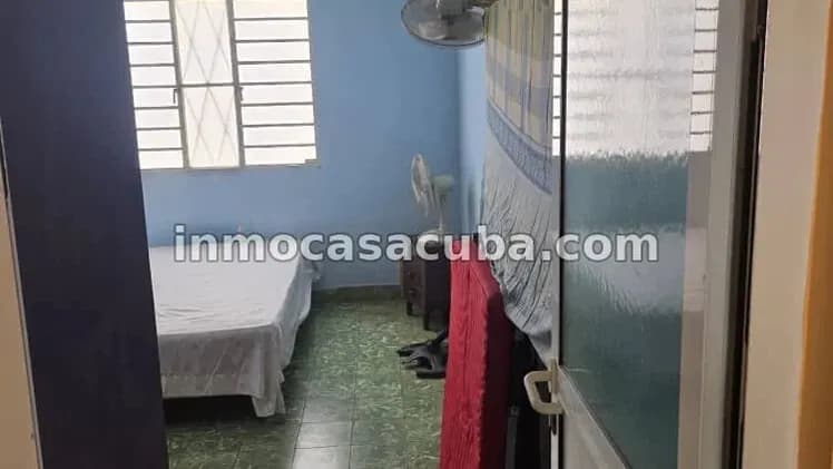 Vivienda de 4 habitaciones en Alturas del Aeropuerto, Boyeros — foto 8 de 9